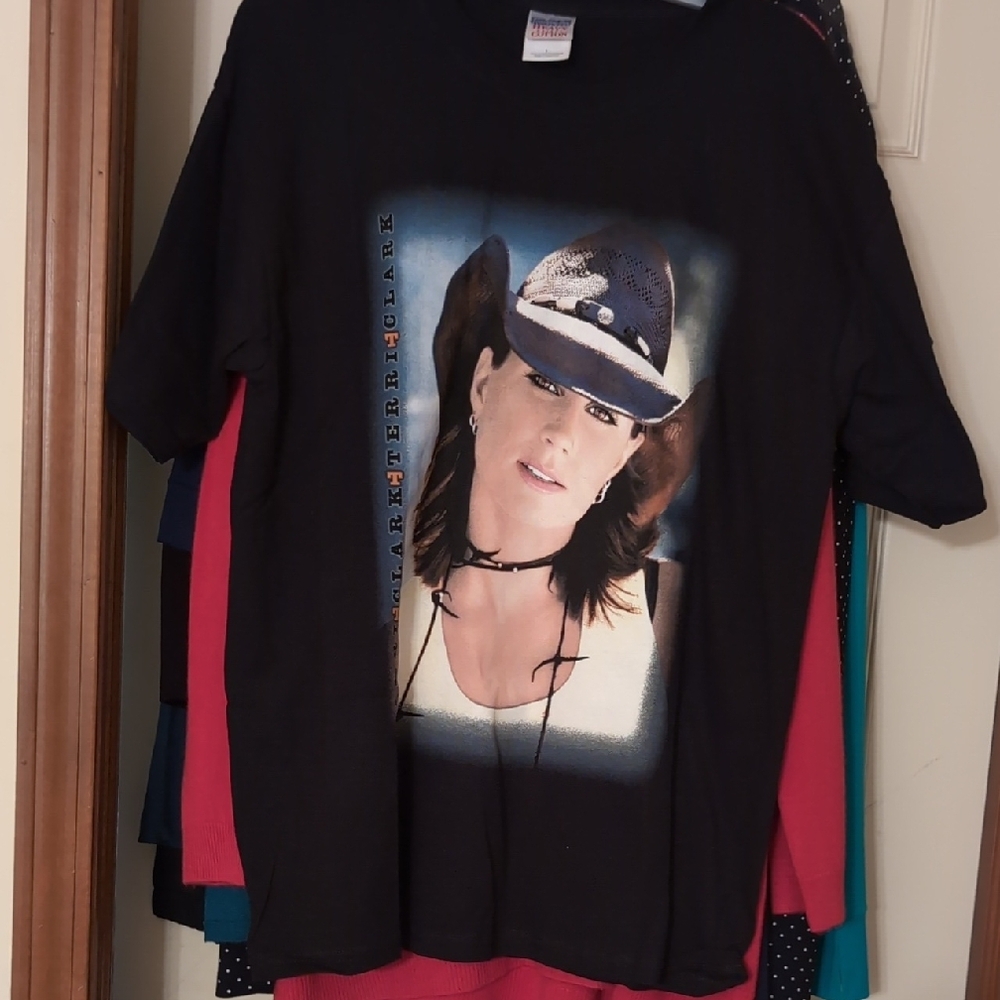 Vintage! Terri Clark 90s Black Cotton Short Sleeve Tee! Unisex Size L - Picture 1 of 4
